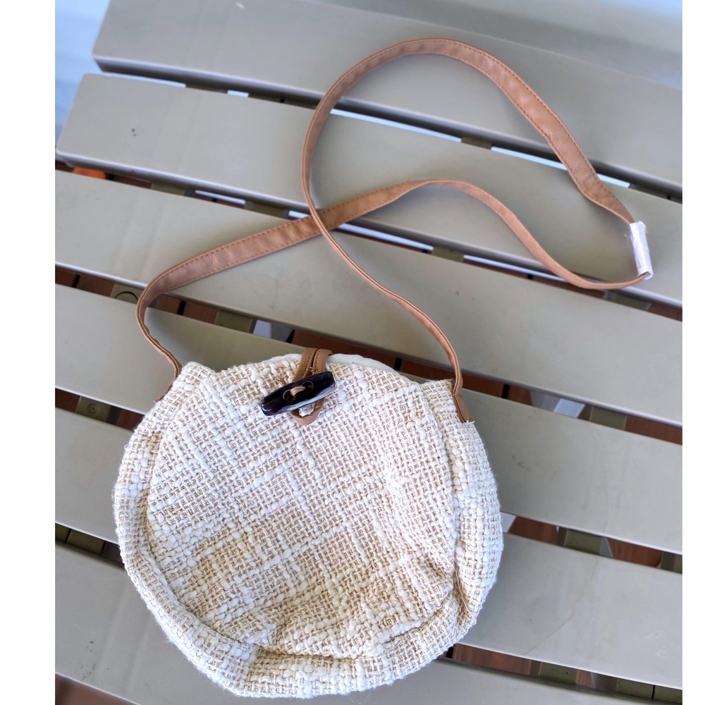 Woven Crossbody Bag Circle Purse‎ Shoulder Bag Toggle Closure Small